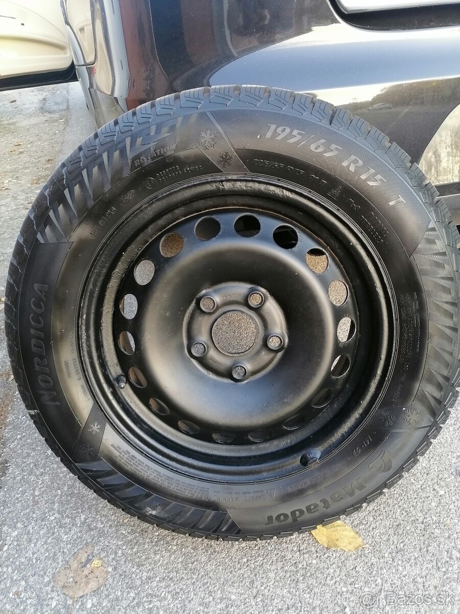 Zimné pneumatiky  195/65 R15