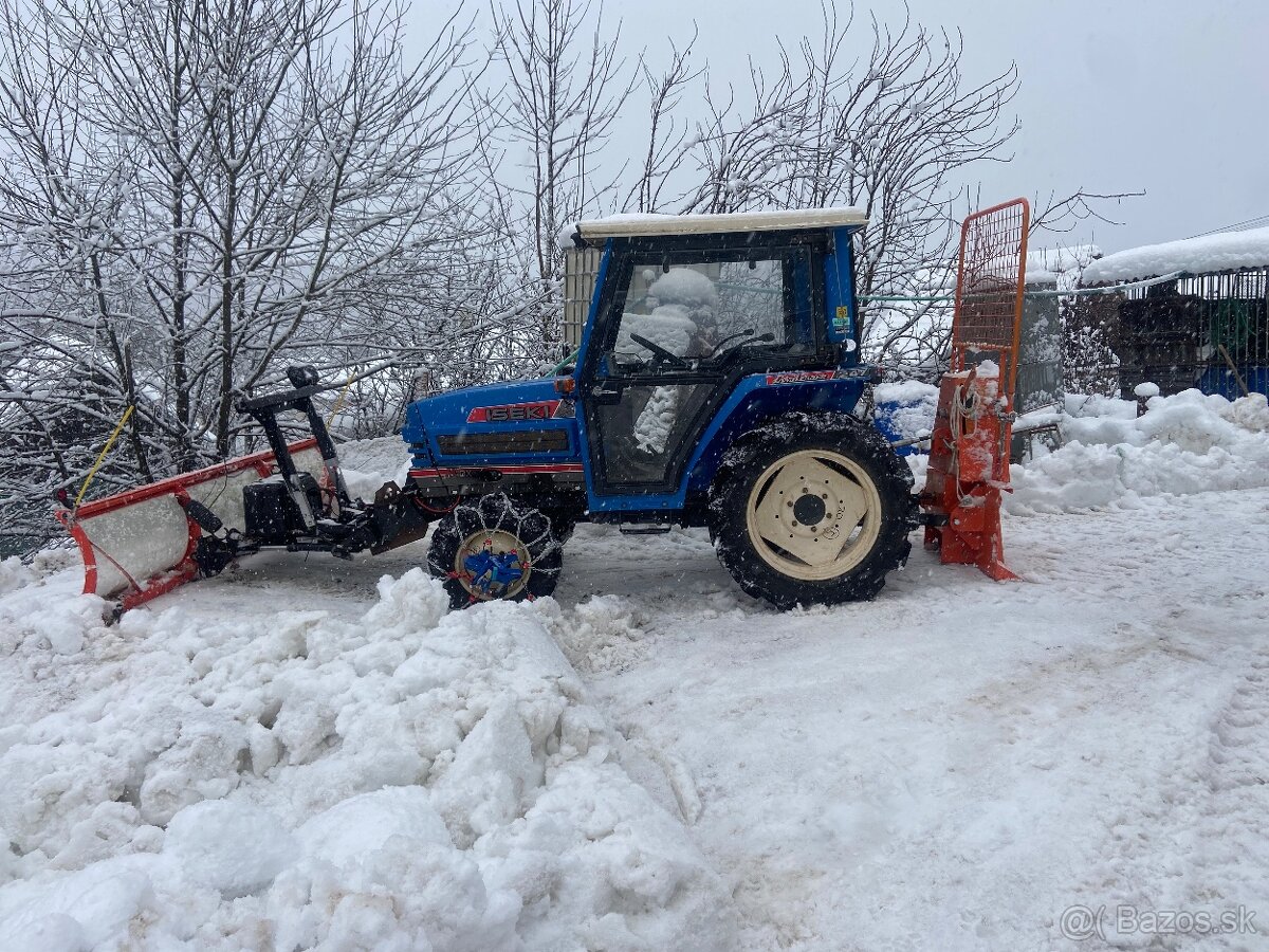 Pluh snoway elektrohydraulický