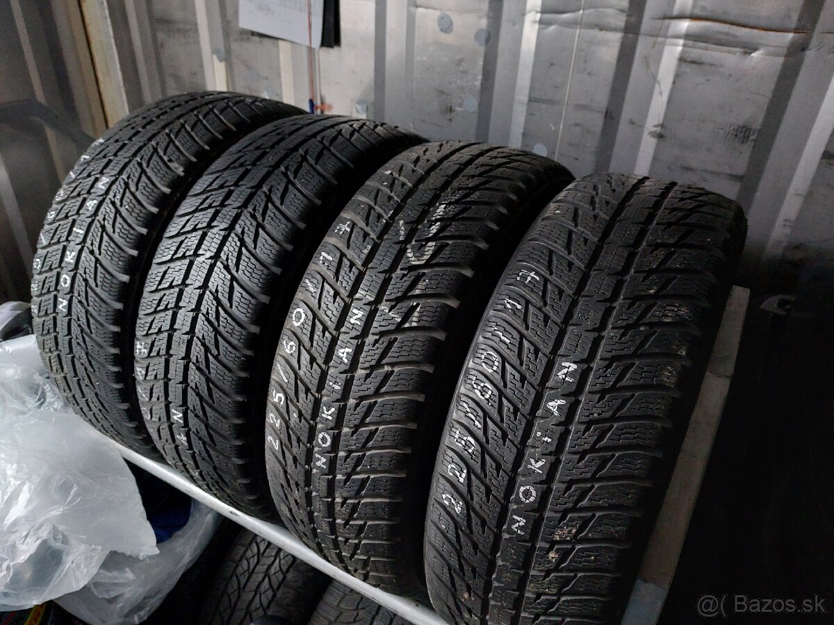 225/60R17 Nokian zimné pneumatiky