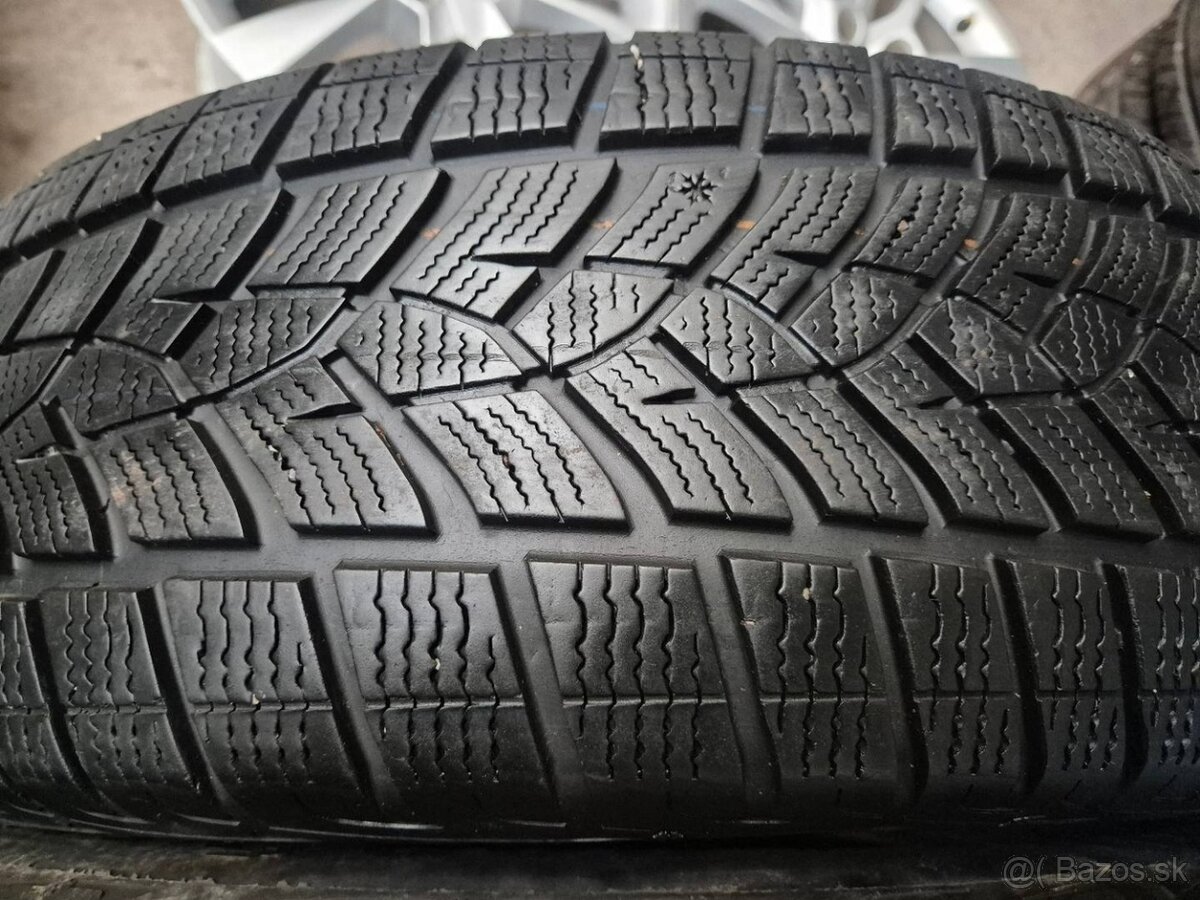 225/60 r18 zimné 4 ks GOODYEAR dezén 6,4 - 5,8 mm DOT2020