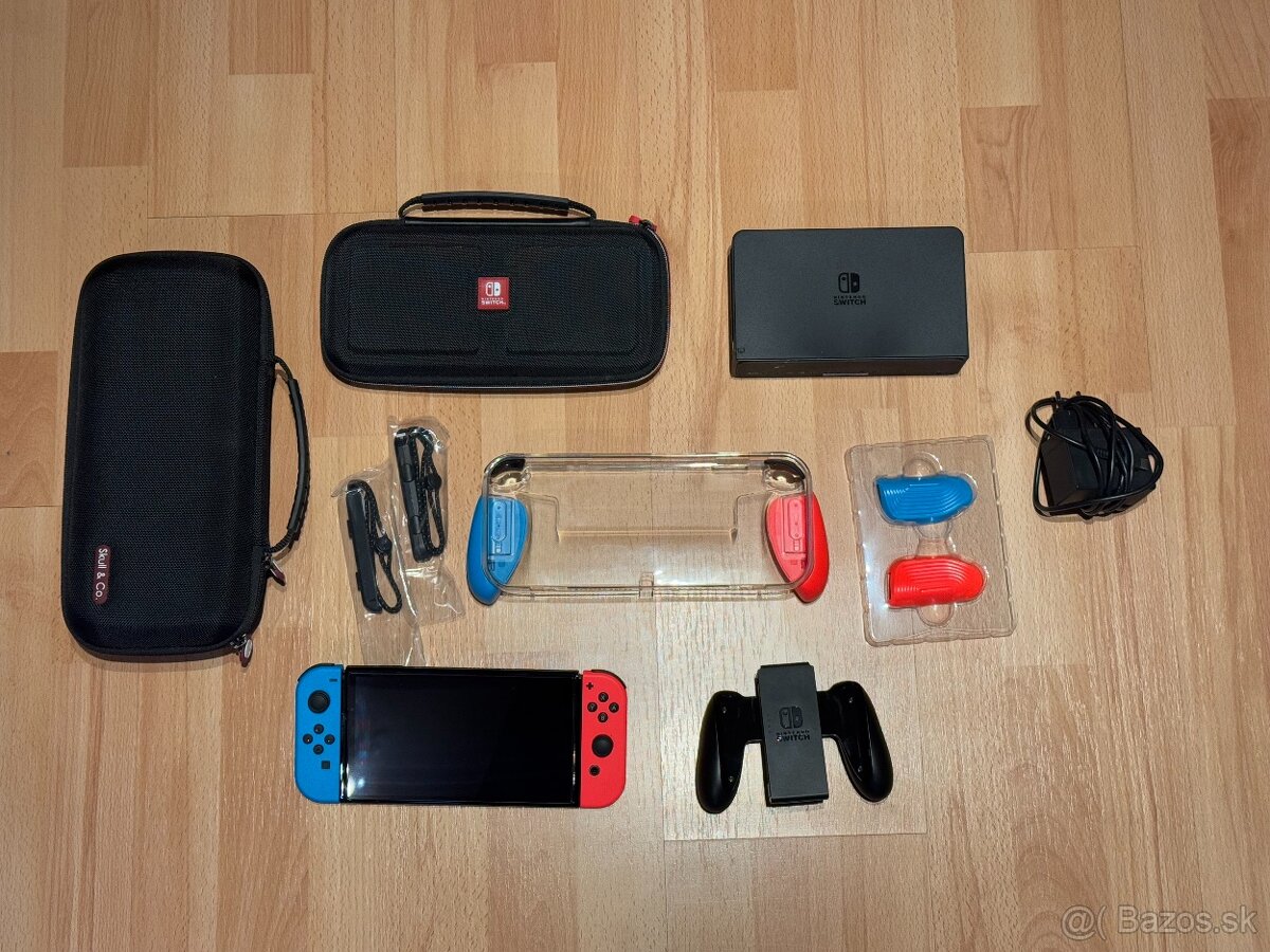 Nintendo Switch OLED + ergonomický obal + 128GB karta