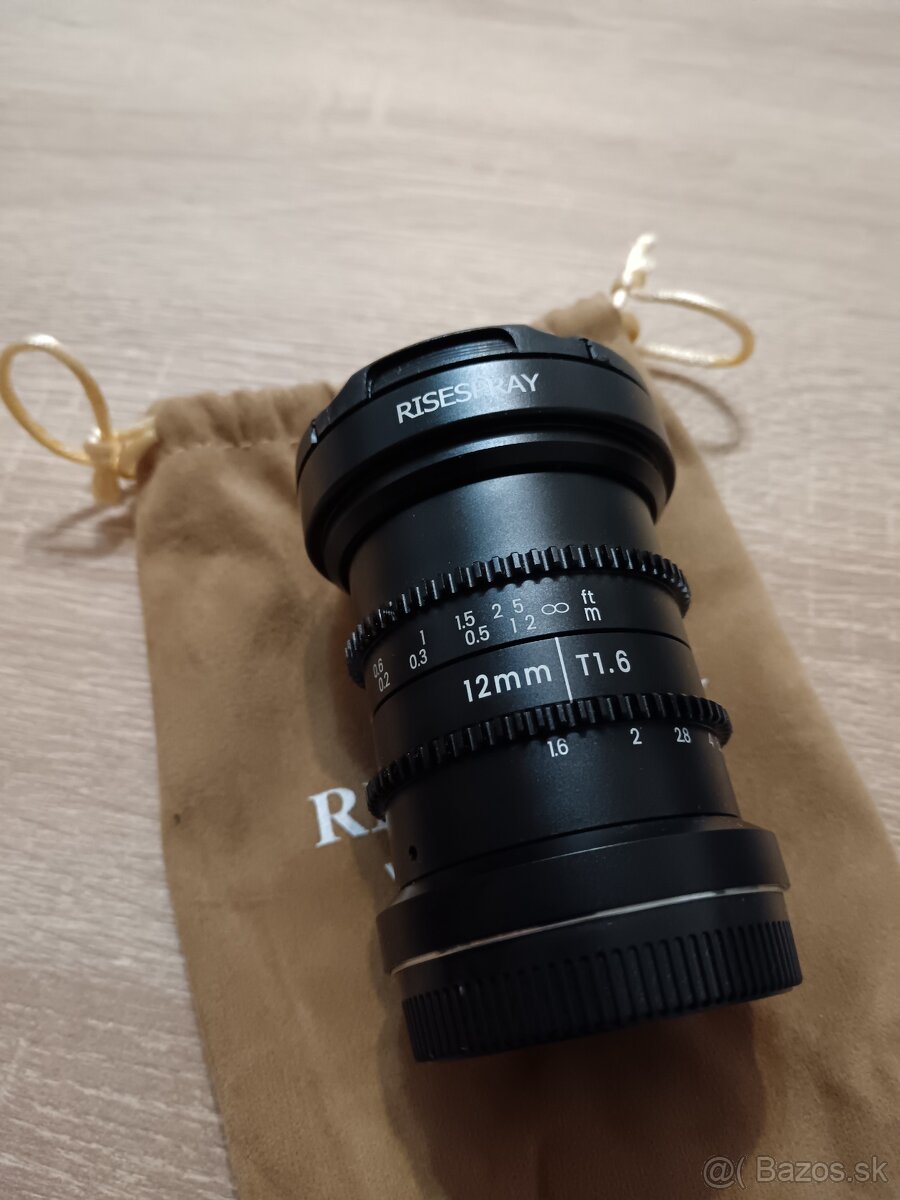 Filmový Cine objektív 12mm T1. 6 MFT