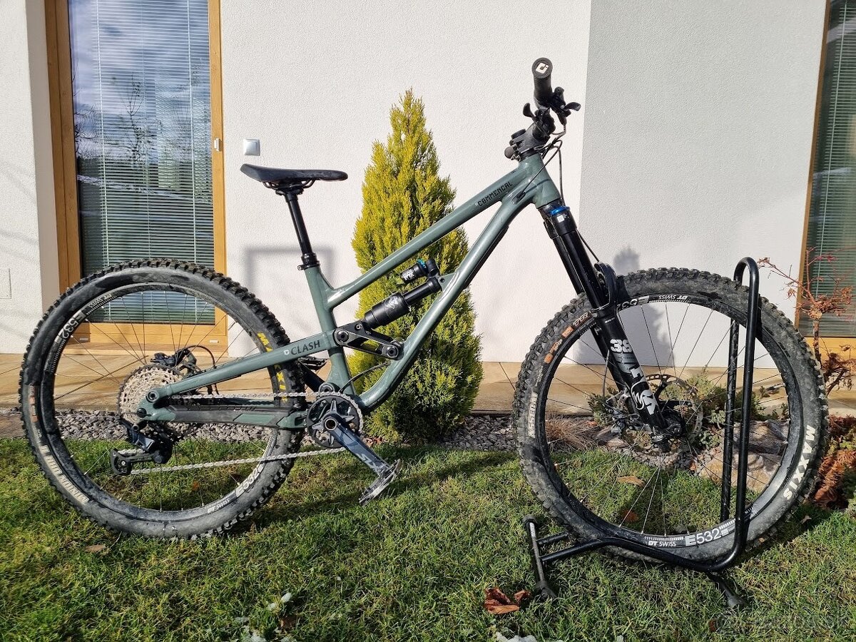 Bicykel Commencal Clash Essential 27.5'' veľ. S