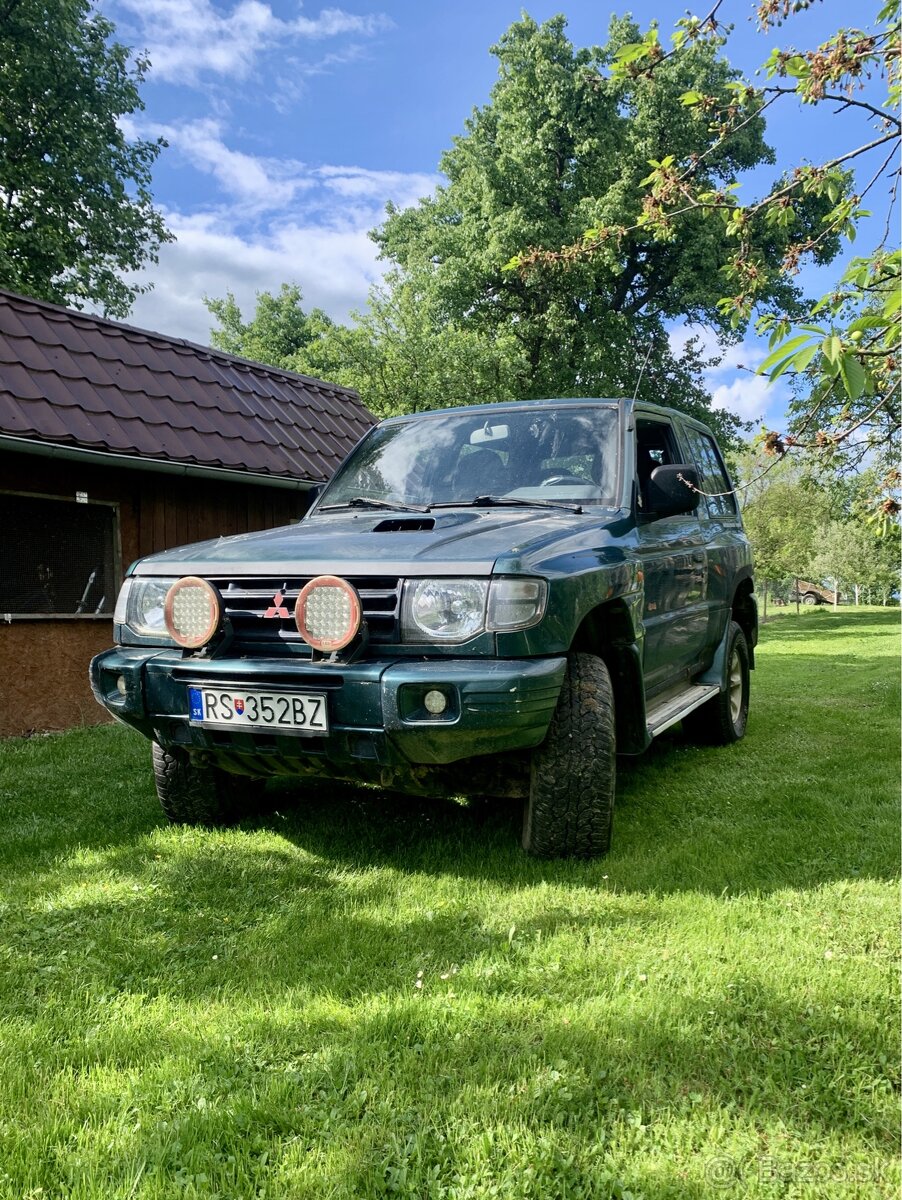 Mitsubushi Pajero 2.5 TD, 196.446 km