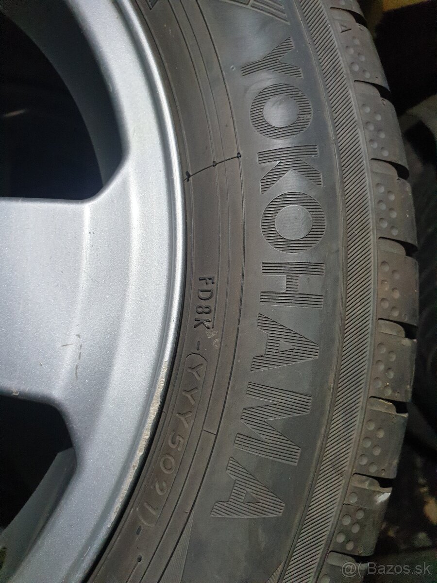 Predam 16 letne gumy YOKOHAMA 205/55r16