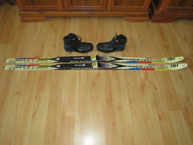 Predam bezkovy set,SALOMON,151 cm,SNS,c.36,supiny