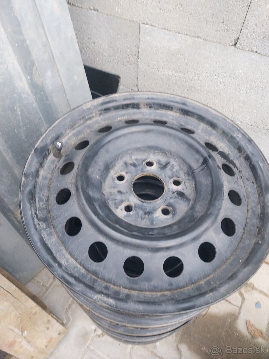 5 x 114.3 / r16 3kusy toyota plechove disky