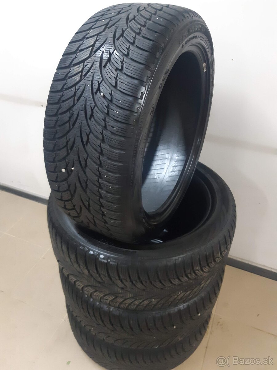 Predám  zimné pneu Nokian 225/45 R17