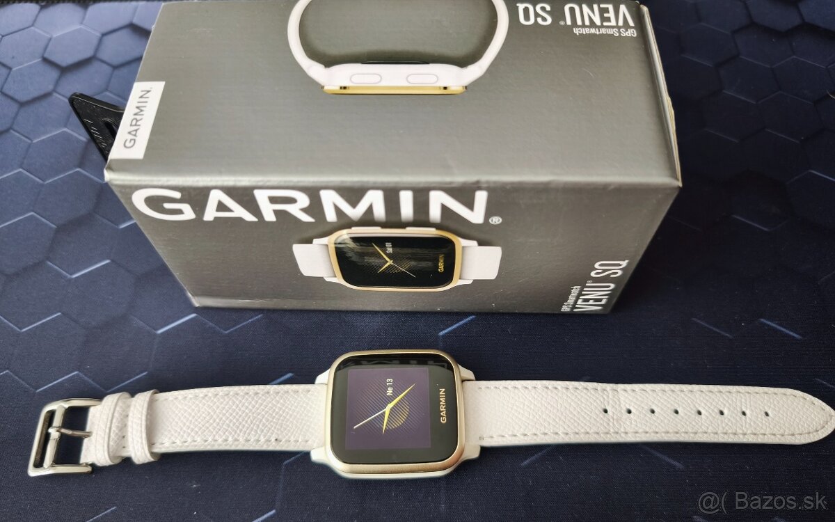 Garmin Venu SQ / LightGold