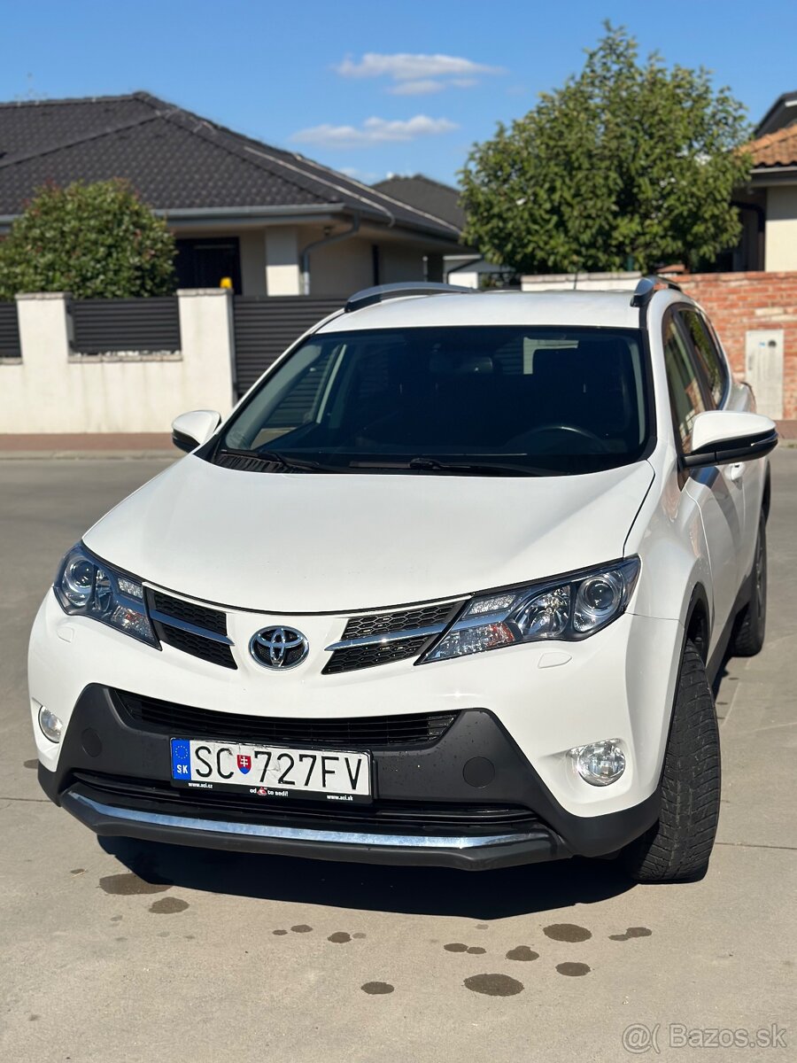 Toyota RAV4 DIESEL 2015