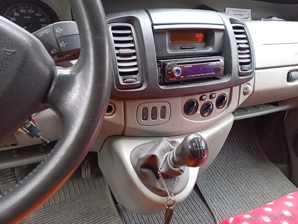 RENAULT TRAFIC-