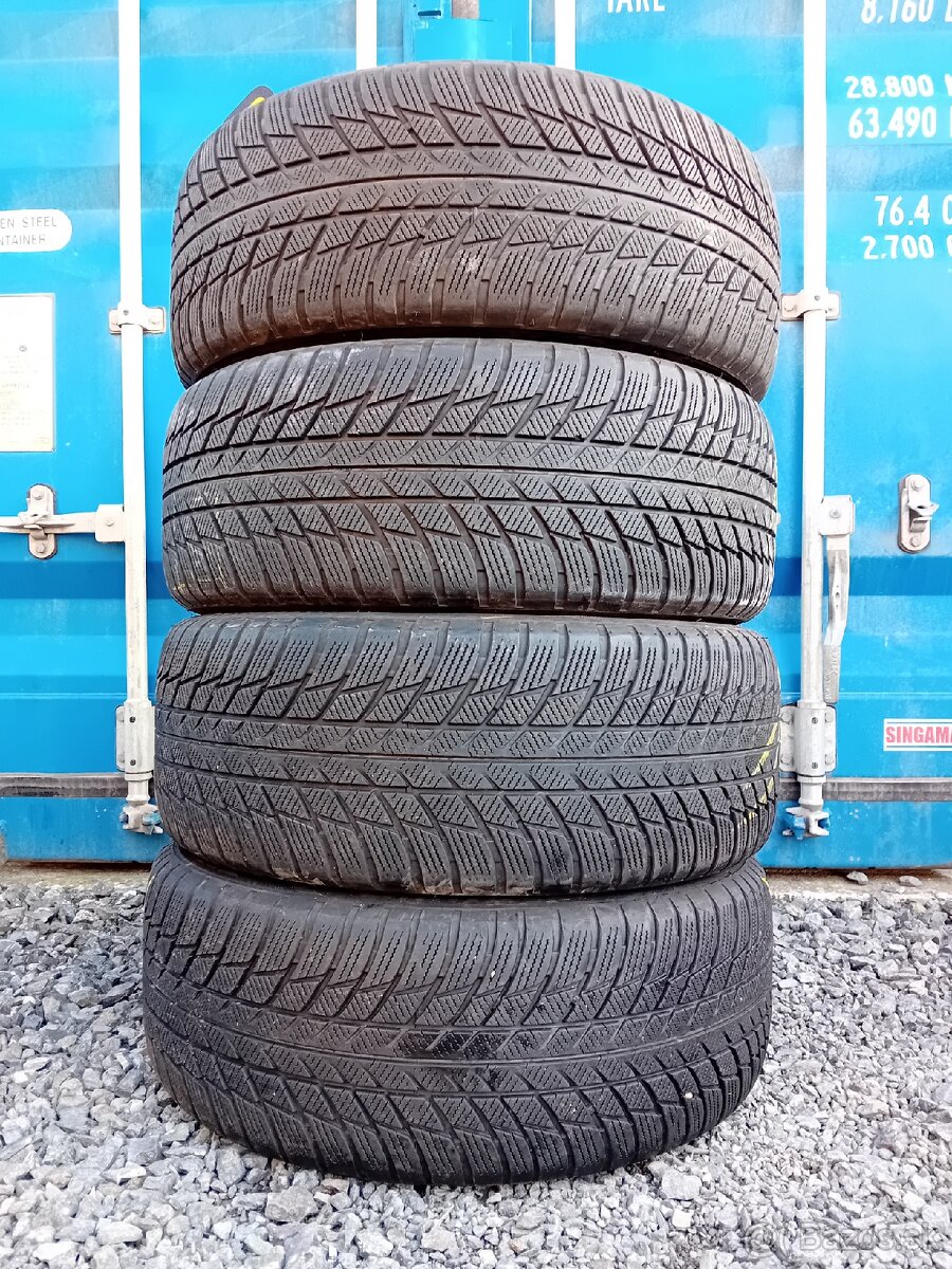 225/50R18 Zimné pneumatiky Bridgestone