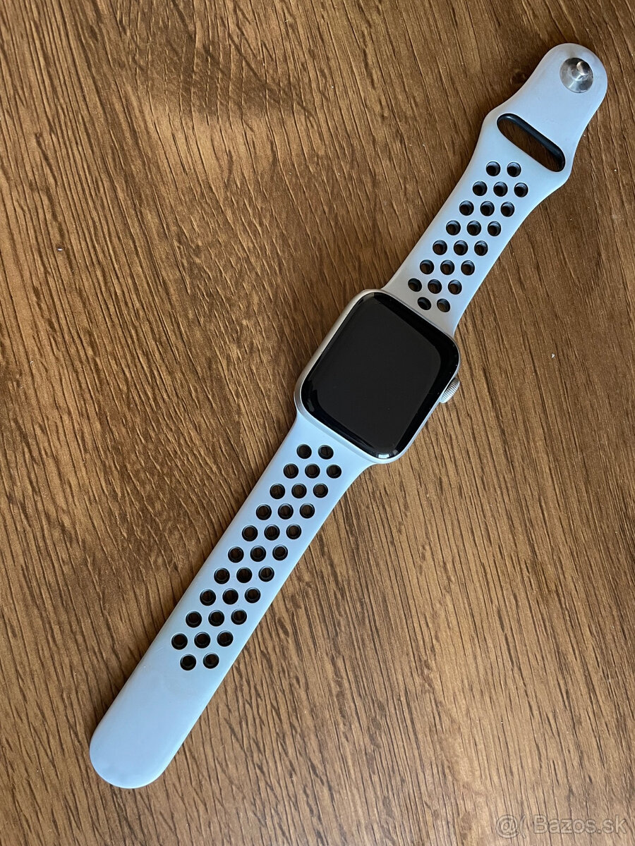 Apple Watch 4 Nike