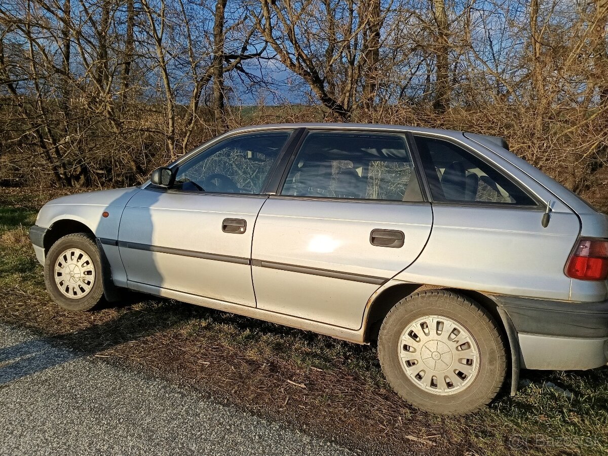 Predám Opel astra