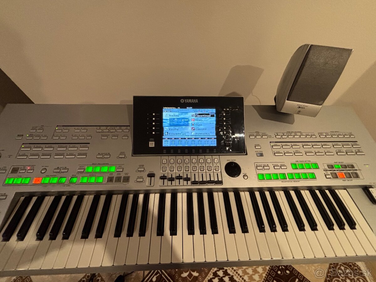 Yamaha Tyros 3