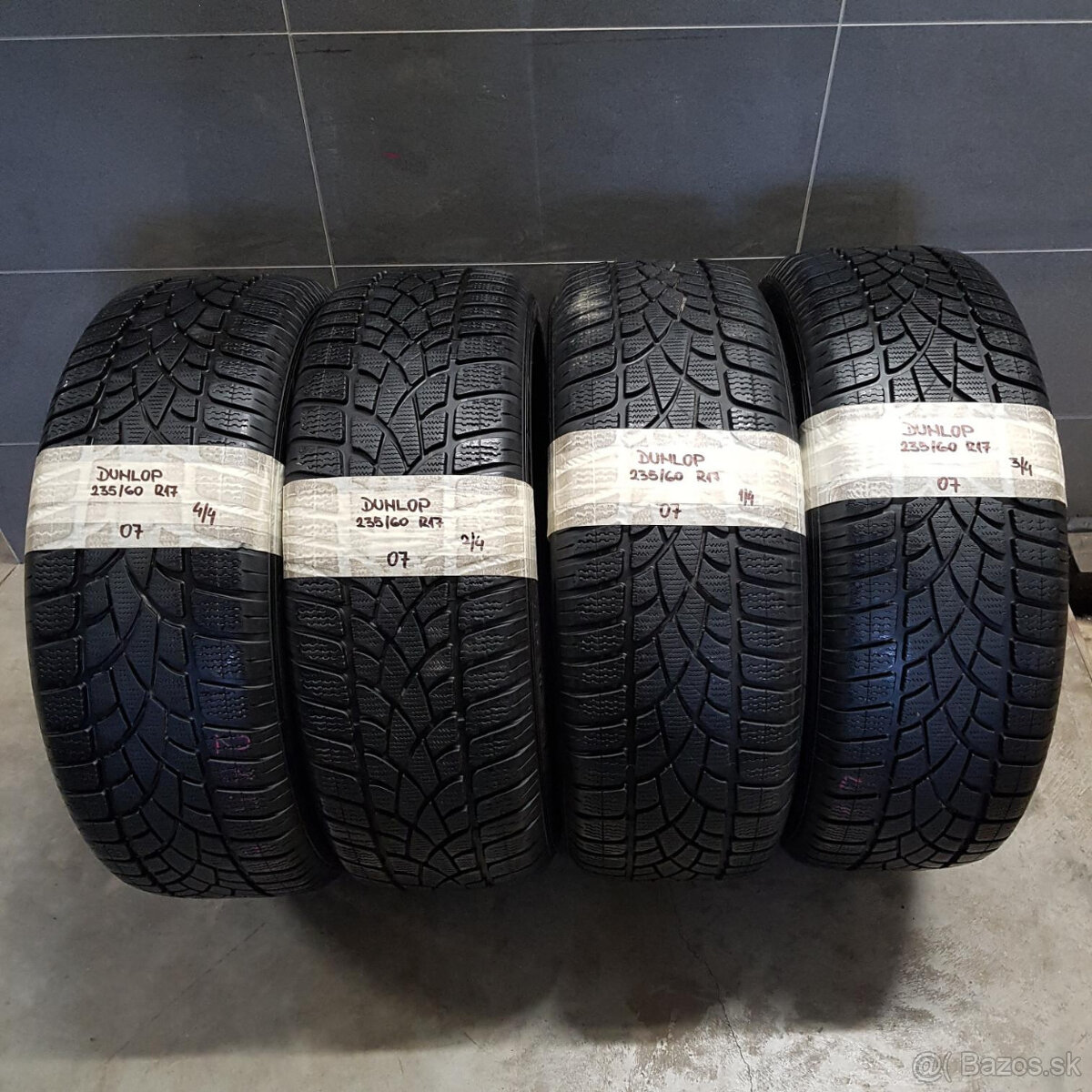 Zimné pneumatiky 235/60 R17 DUNLOP