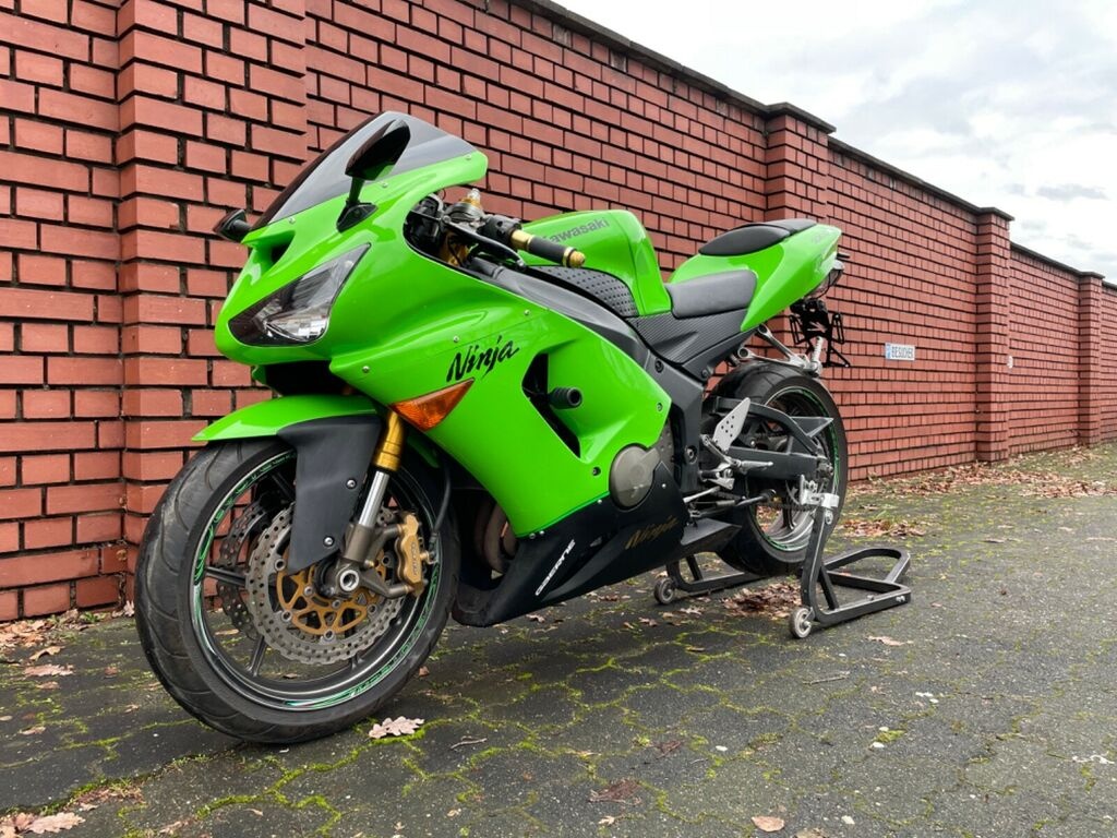 Kawasaki Zx6r 2005-2006 na náhradní díly