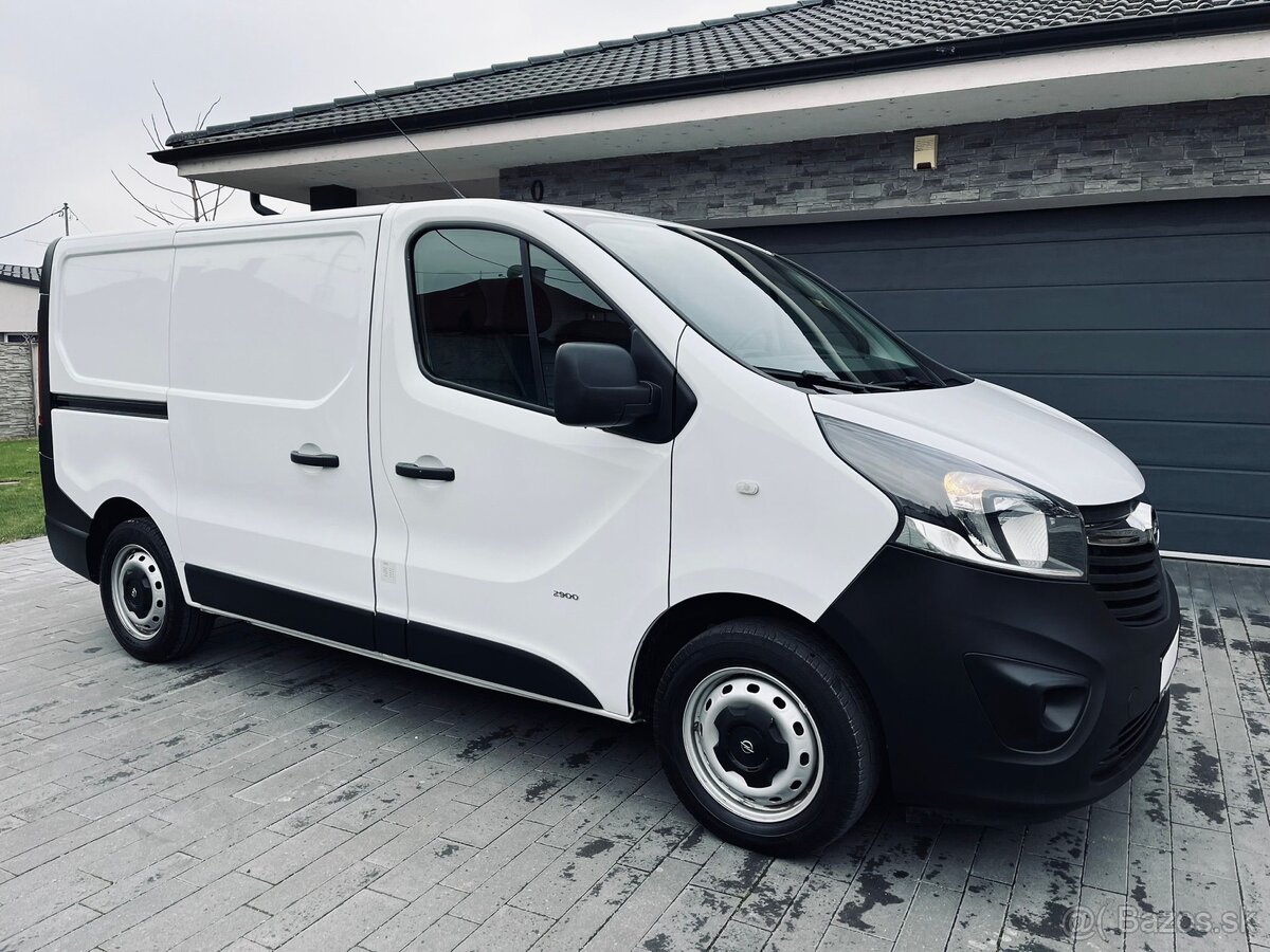 Opel Vivaro Kombi 1.6 CDTI BiTurbo 125k S&S L2H1 2900