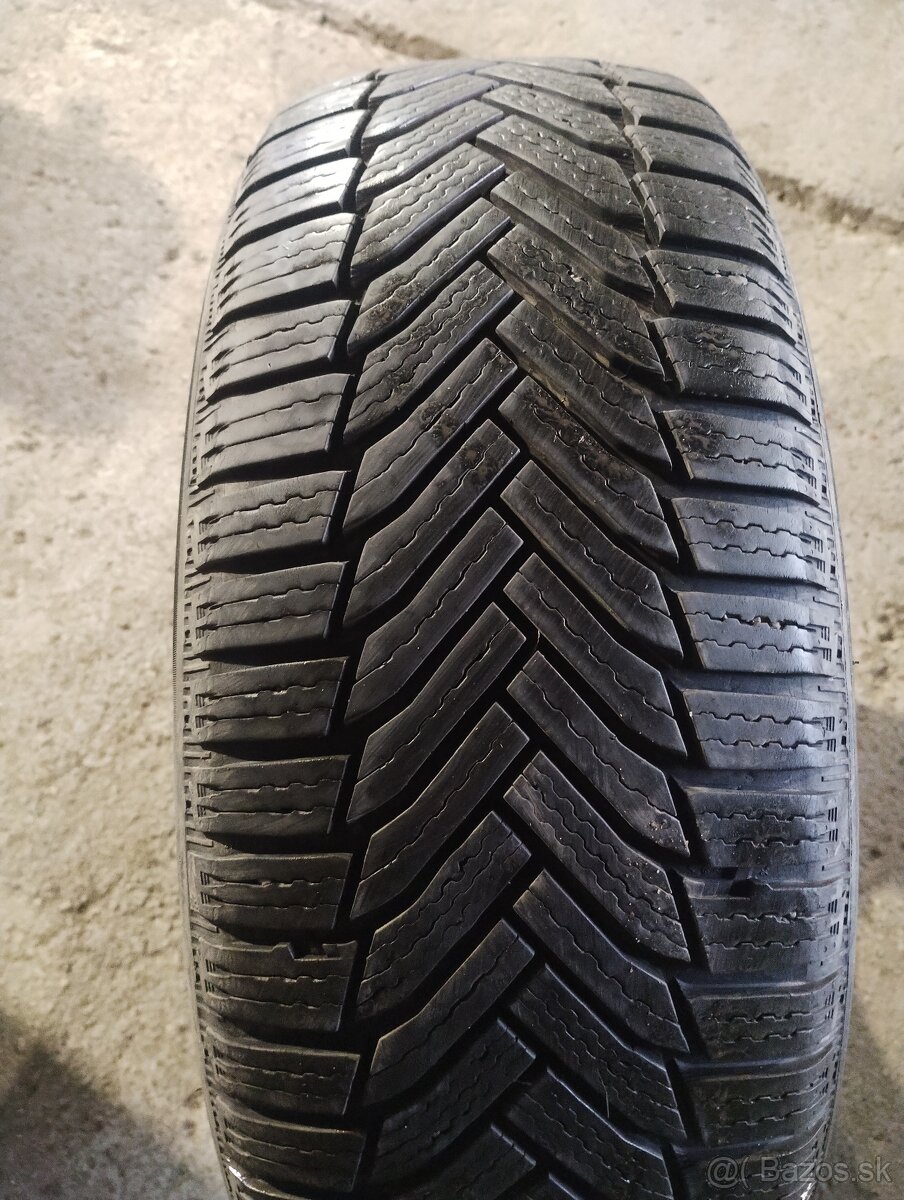 Pneu 205/55R16