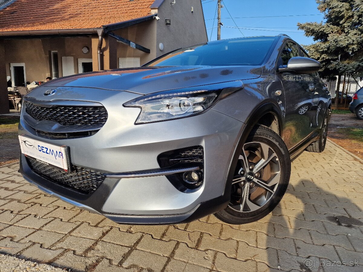 KIA X-Ceed 1.6 CRDi SCR Silver 116k M6 (diesel) 1.majiteľ