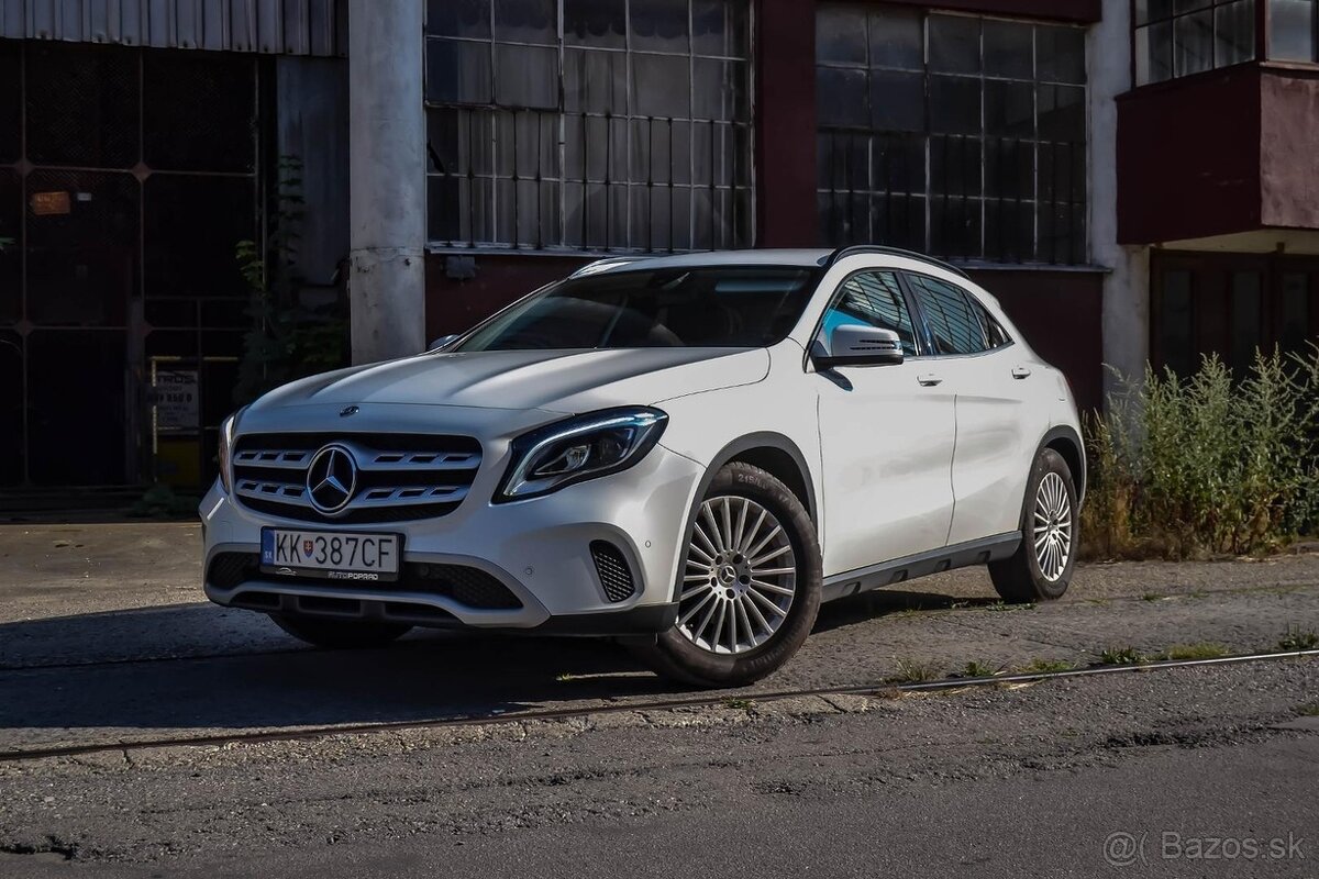 Mercedes-Benz GLA 180 Entry A/T