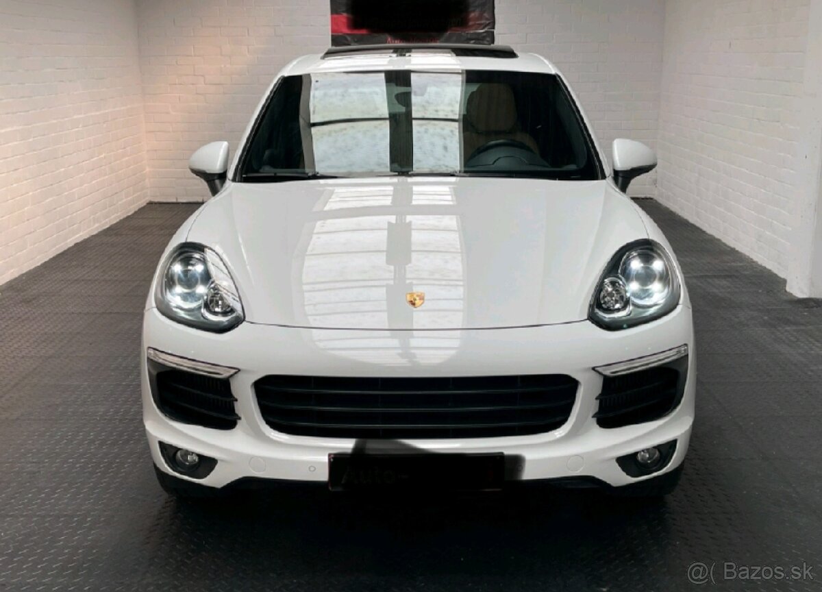 Porsche Cayenne 3.0 V6 (262HP)