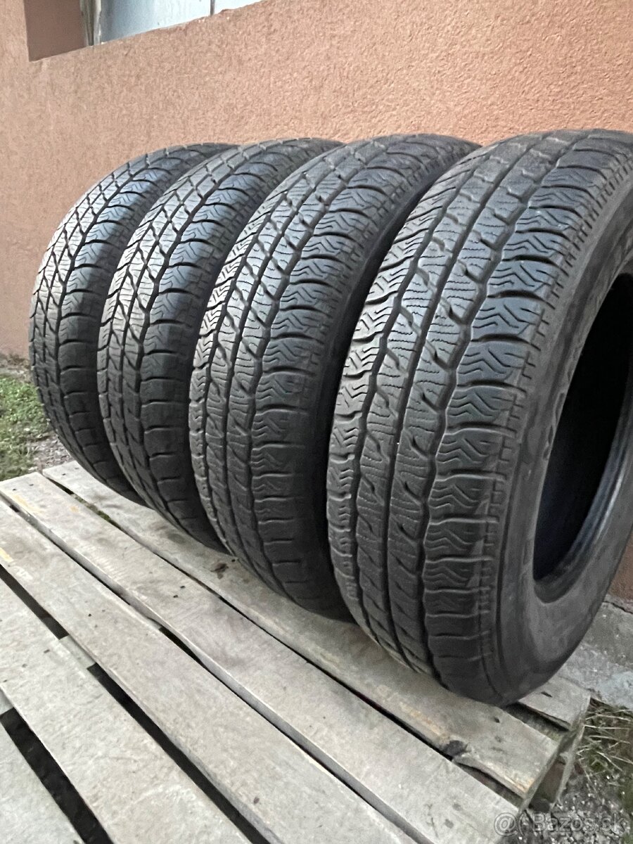 Maxxis 215/75 R16C 4x=300€