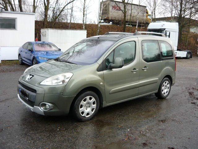 PEUGEOT PARTNER 1.6 HDI 5 MÍST