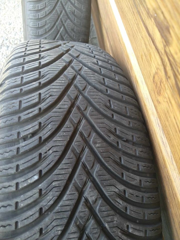 215/65 R 16 zimné.