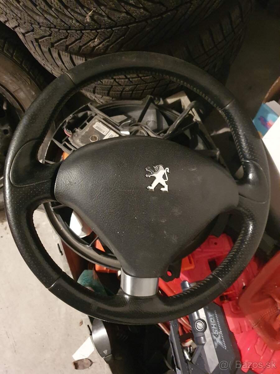 Predám volant peugeot aj z airbagom