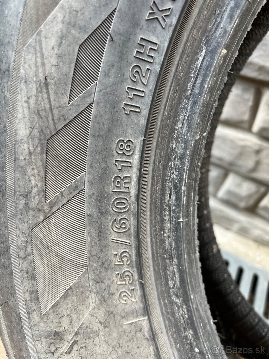 255/60 R18