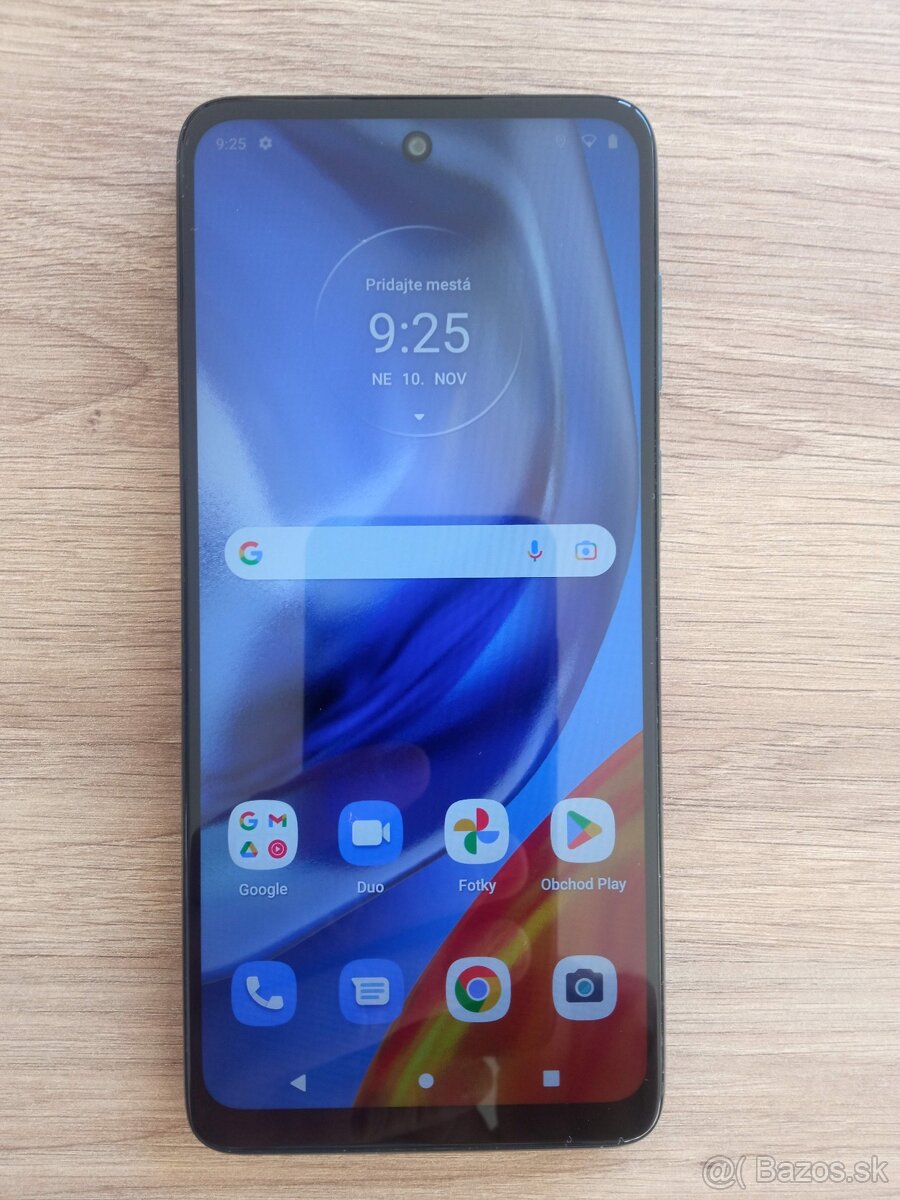 Motorola e 32s sivý - ešte v záruke + 3 obaly