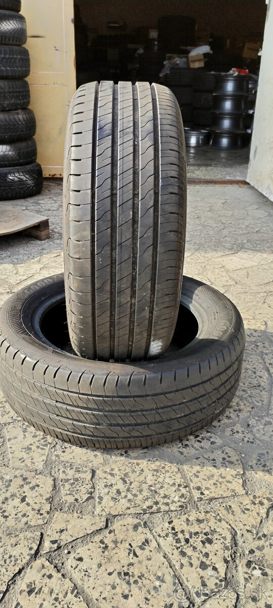 Letné pneu 225/55 R17 --- GOOD YEAR