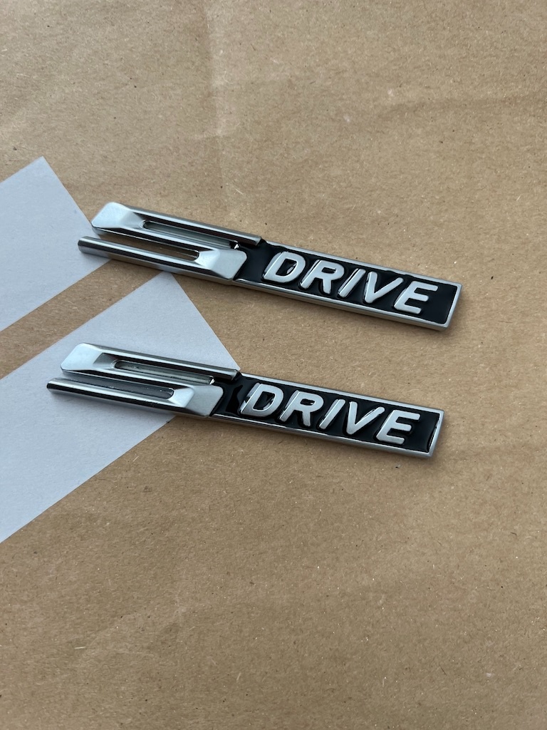 BMW SDrive emblemy nalepovacie 2ks