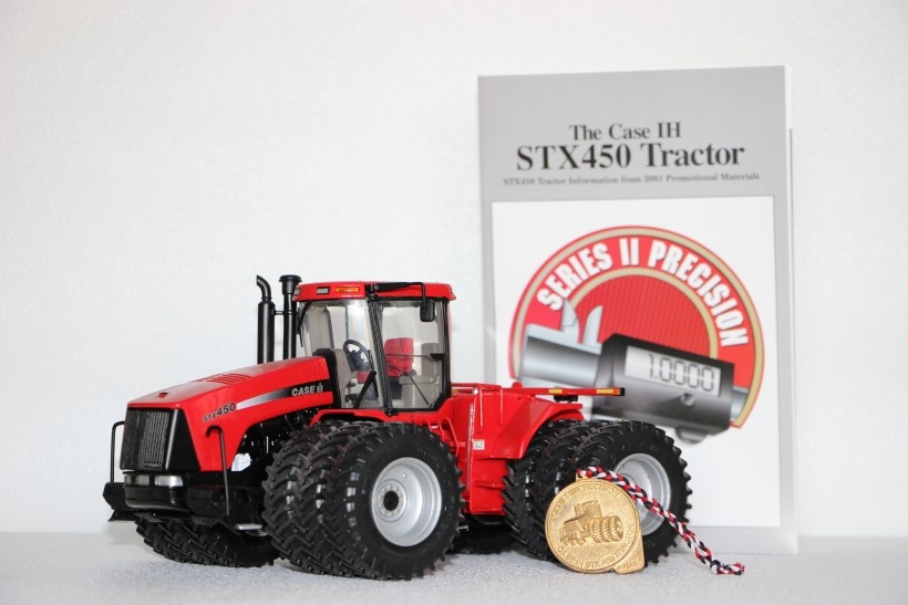 Model traktor CASE ih stx 450 ertl precision 1:32