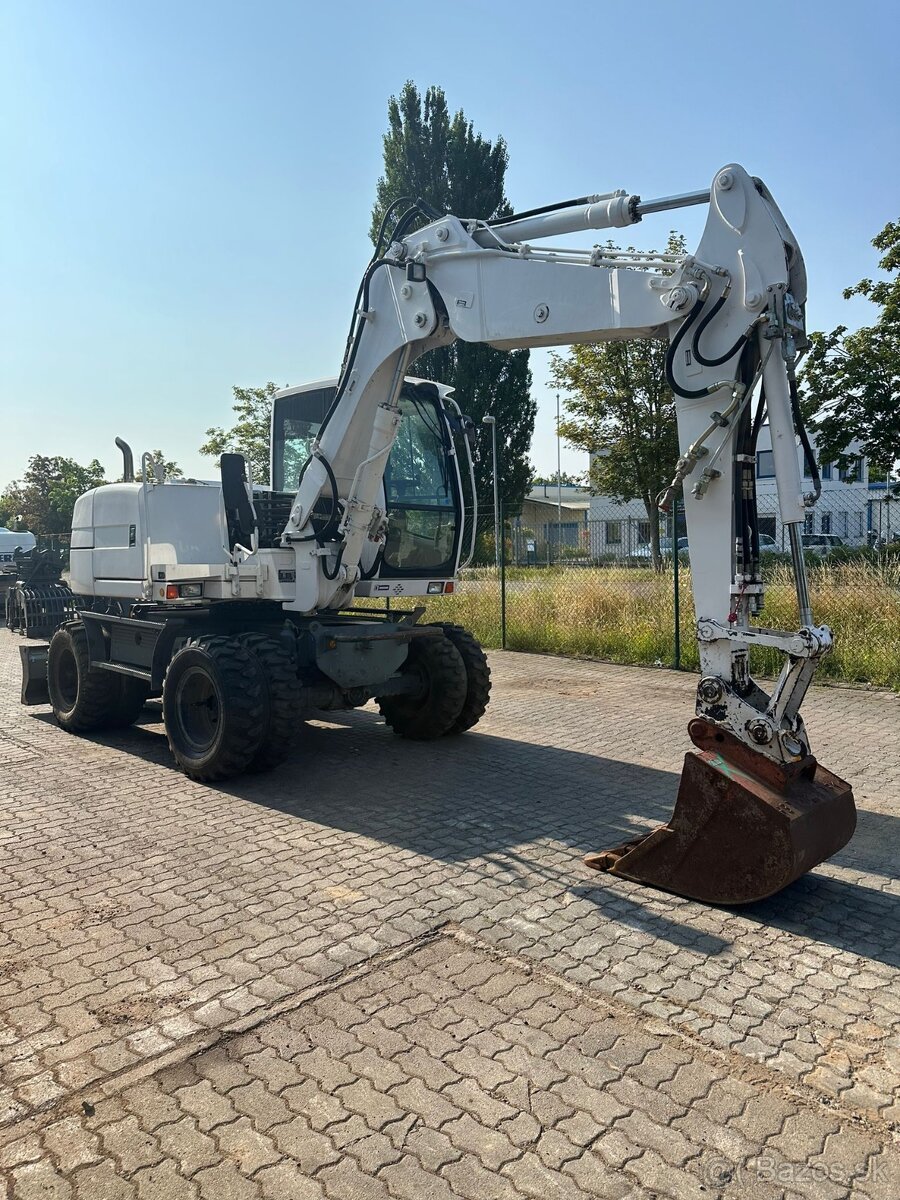 Kolový otočný bagr LIEBHERR A309