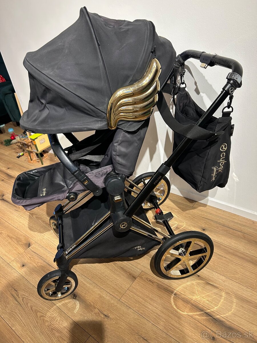 CYBEX Platinum Priam Jeremy Scott Wings