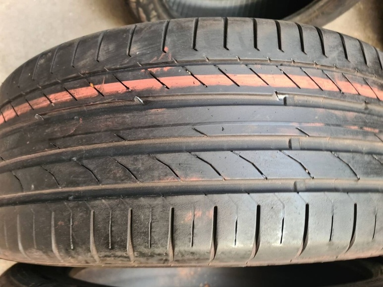 235/45r19 letné 2 ks CONTINENTAL RUNFLAT dezén 6 mm