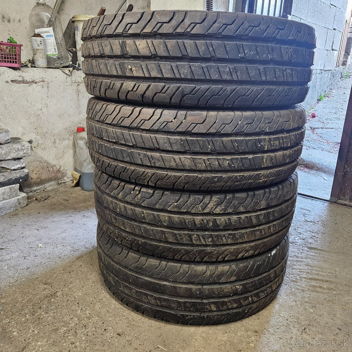 215/70 r15c Continental