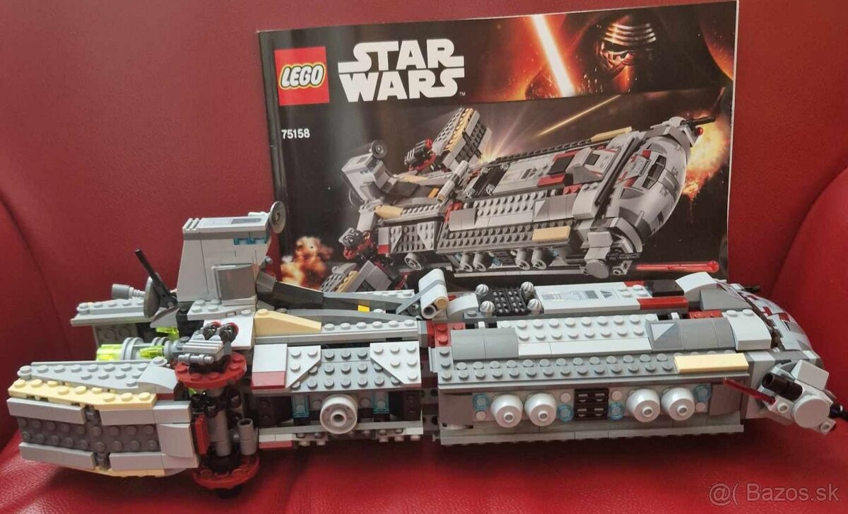 Bojová fregata rebelov od LEGO Star Wars 75158