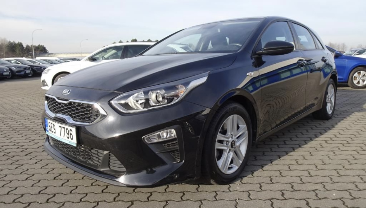 KIA CEED 1.5 T-GDI 2022 AUTOMAT PLNÁ ZÁRUKA