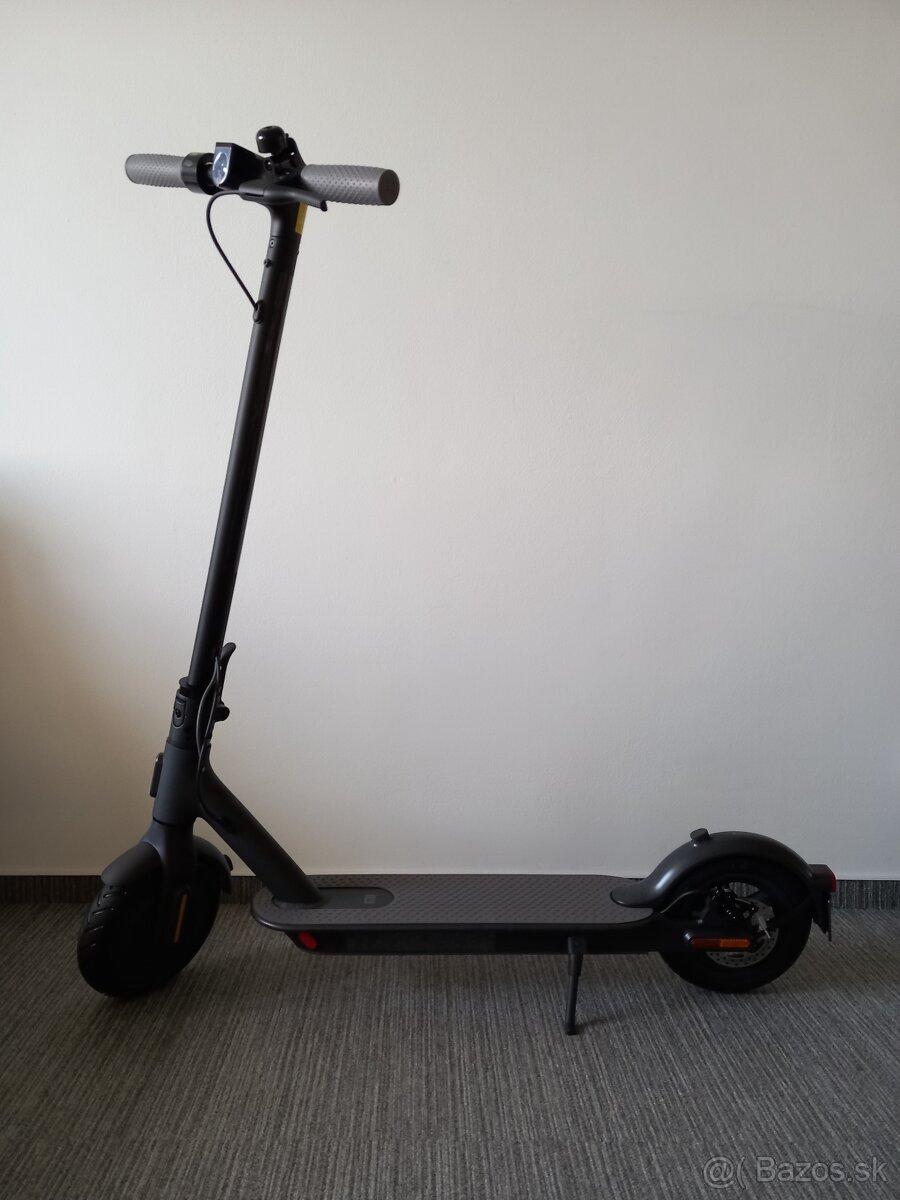 Xiaomi - E-kolobežka Mi scooter 1s, čierna