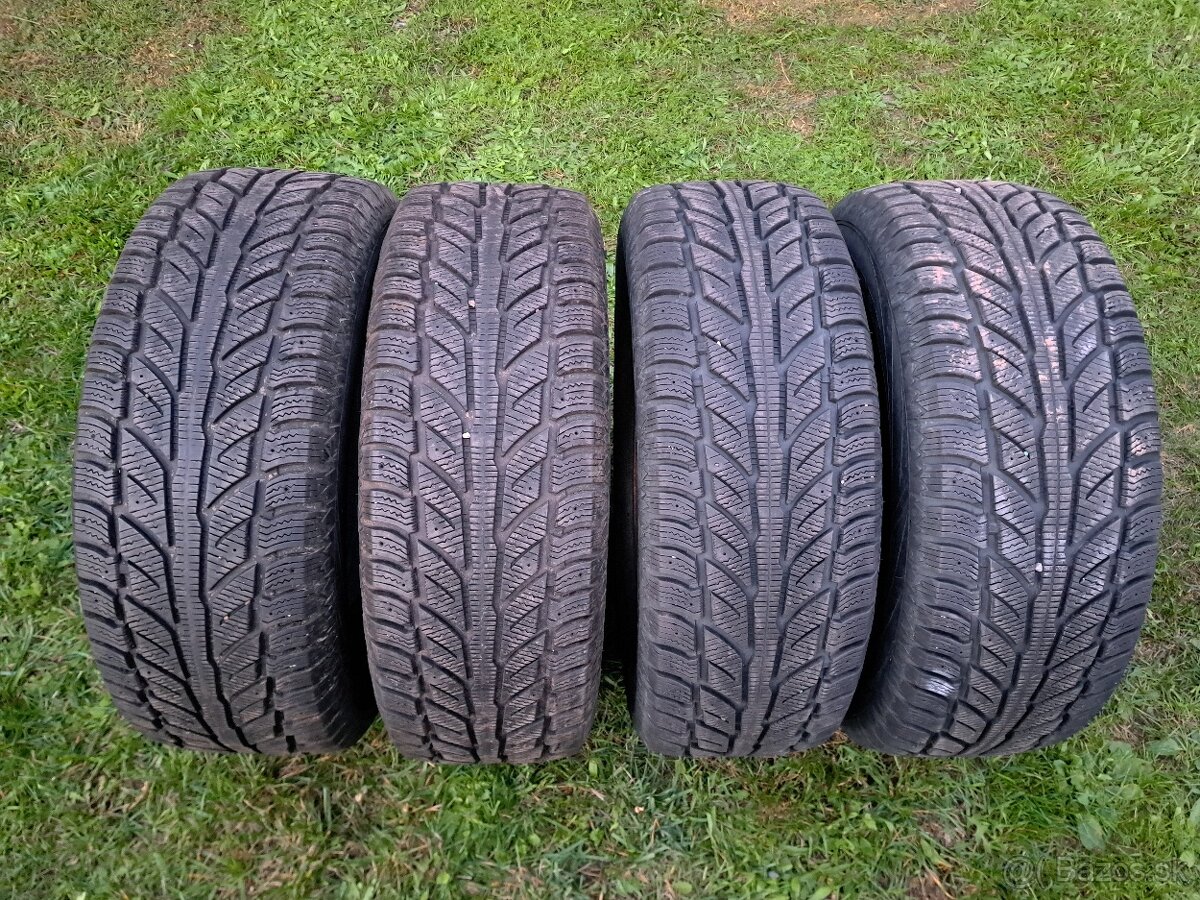 Zimne pneu 255/70 R16 111T Cooper Weather