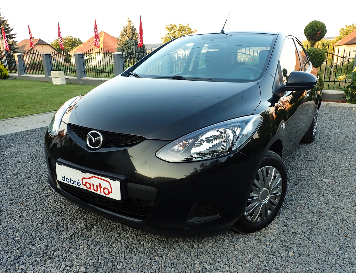 MAZDA 2 1.3 benzin 4VALEC 2010 KLIMA, STK, ŠPZ -