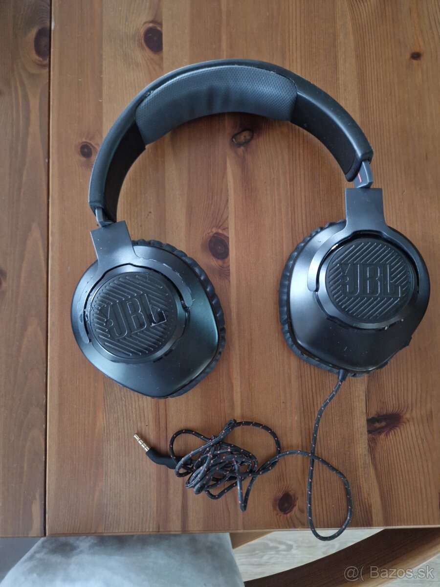 JBL Quantum 100