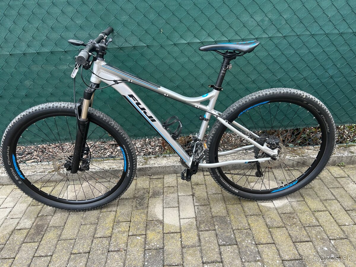 Predám horsky bicykel Fuji Nevada 19”