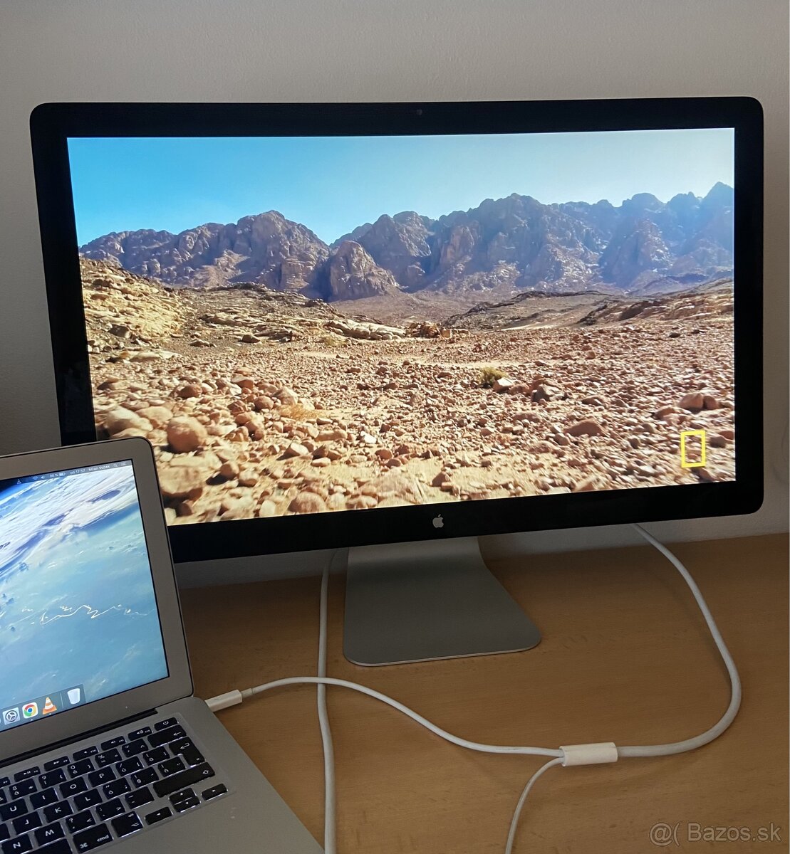 APPLE THUNDERBOLT display