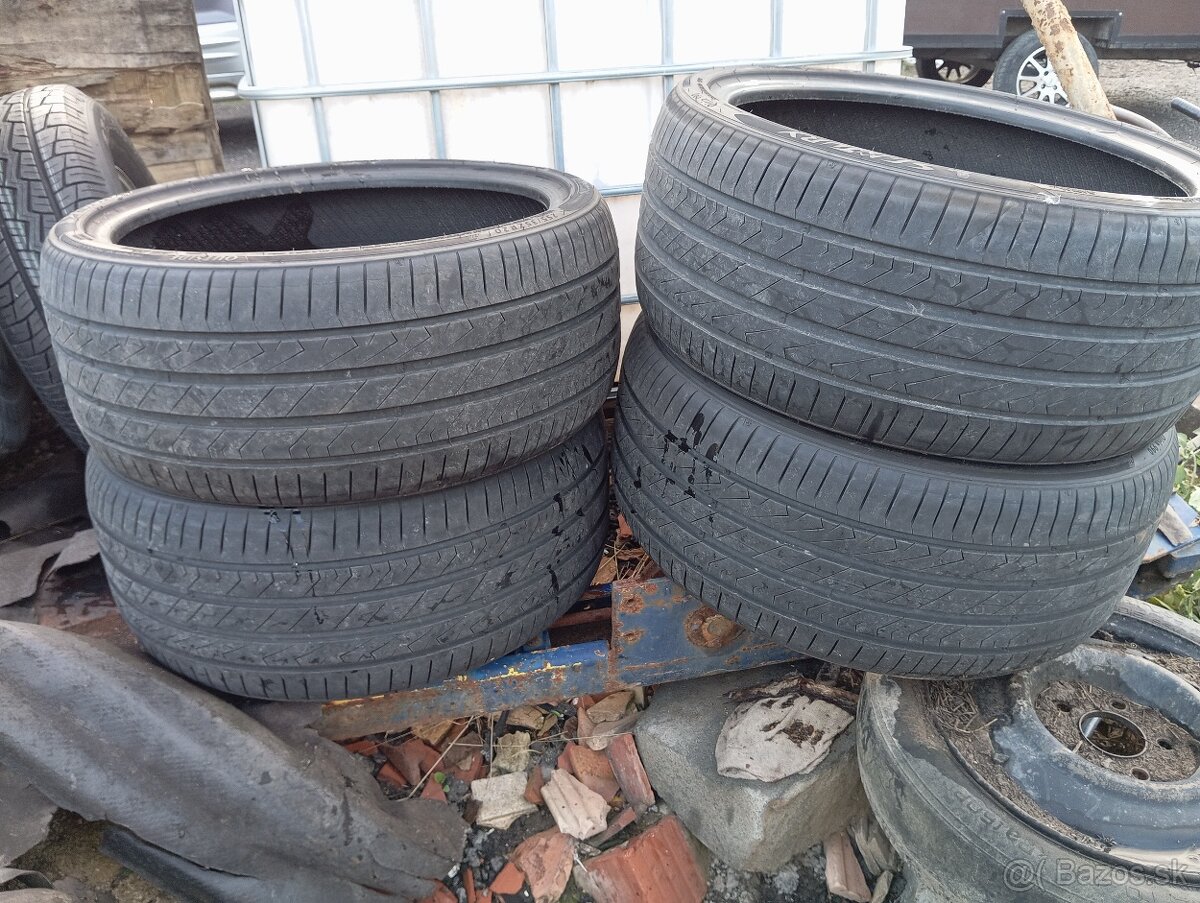 Predám letné 255/35 r20