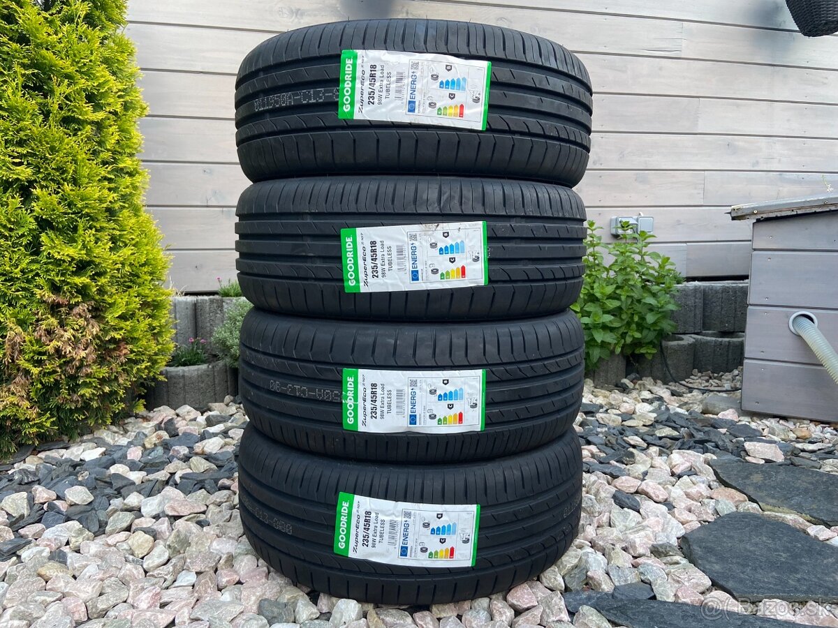 4x úplne nové pneu Goodride 235/45 R18 98W