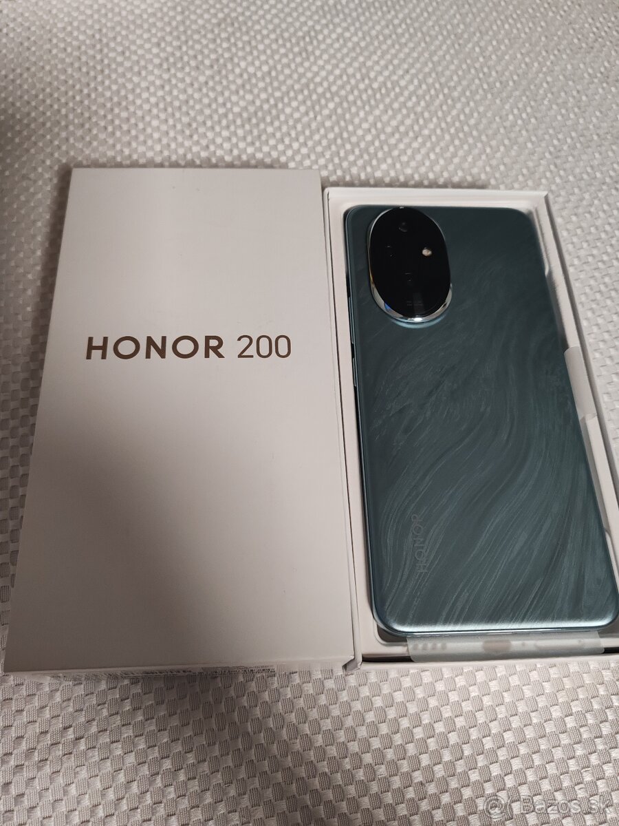 Honor 200